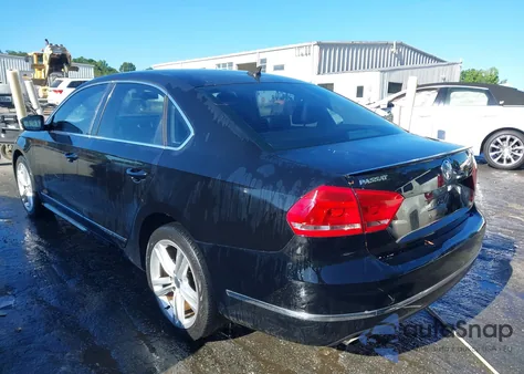 2014 Volkswagen Passat 1.8T Sel Premium from USA, damaged, VIN 1VWCT7A32EC033140